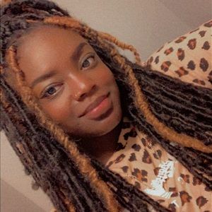 Meet your Posher, Shanelle